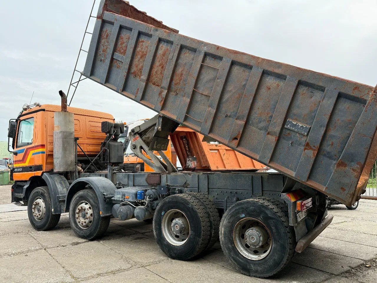 Mercedes-Benz Actros 4140 V6 8X4 Tipper Spring/Spring Manual G - מזהיר: תמונה 3 Mercedes-Benz Actros 4140 V6 8X4 Tipper Spring/Spring Manual G - מזהיר: תמונה 3