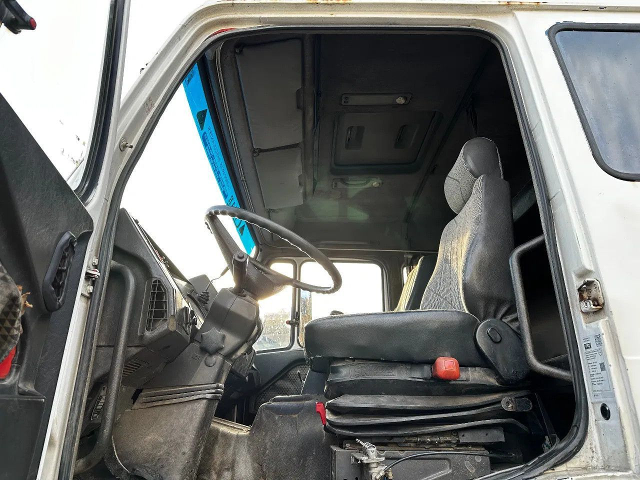 Mercedes-Benz SK 1935 V8 4X2 Tipper Spring/Spring AMCO V825 9T Mercedes-Benz SK 1935 V8 4X2 Tipper Spring/Spring AMCO V825 9T - מזהיר, משאית מנוף: תמונה 5 Mercedes-Benz SK 1935 V8 4X2 Tipper Spring/Spring AMCO V825 9T Mercedes-Benz SK 1935 V8 4X2 Tipper Spring/Spring AMCO V825 9T - מזהיר, משאית מנוף: תמונה 5