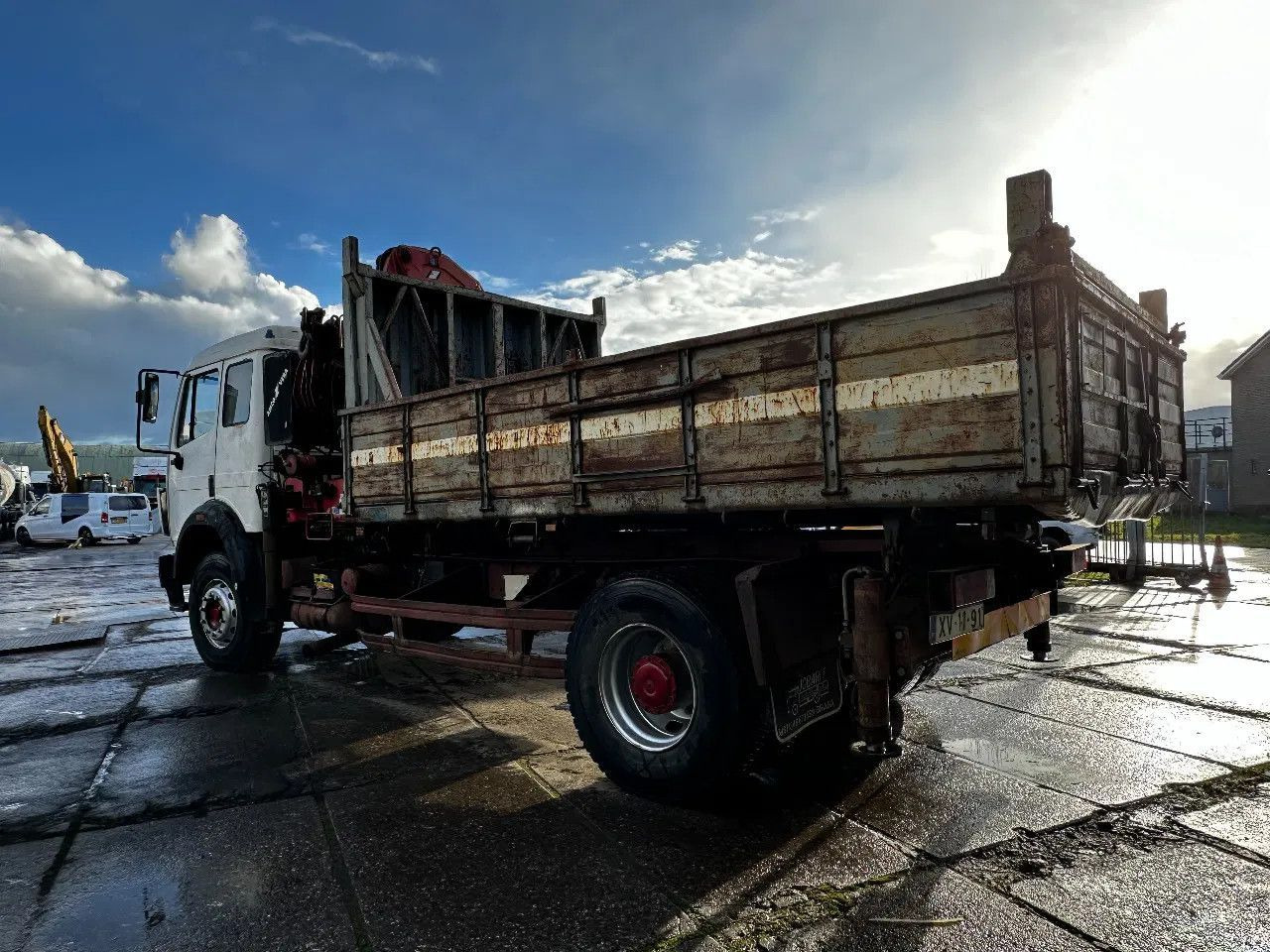 Mercedes-Benz SK 1935 V8 4X2 Tipper Spring/Spring AMCO V825 9T Mercedes-Benz SK 1935 V8 4X2 Tipper Spring/Spring AMCO V825 9T - מזהיר, משאית מנוף: תמונה 3 Mercedes-Benz SK 1935 V8 4X2 Tipper Spring/Spring AMCO V825 9T Mercedes-Benz SK 1935 V8 4X2 Tipper Spring/Spring AMCO V825 9T - מזהיר, משאית מנוף: תמונה 3