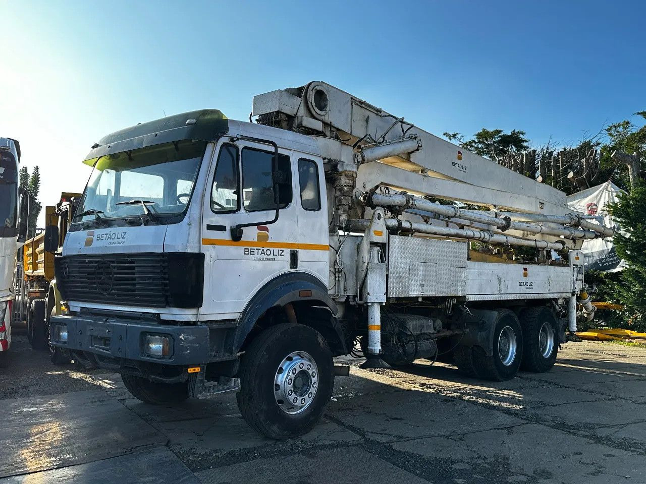 Mercedes-Benz SK 2631 6X4 LSB 36M BETONPOMP 370 BAR Mercedes-Benz SK 2631 6X4 LSB 36M BETONPOMP 370 BAR - משאית משאבת מערבל: תמונה 2 Mercedes-Benz SK 2631 6X4 LSB 36M BETONPOMP 370 BAR Mercedes-Benz SK 2631 6X4 LSB 36M BETONPOMP 370 BAR - משאית משאבת מערבל: תמונה 2