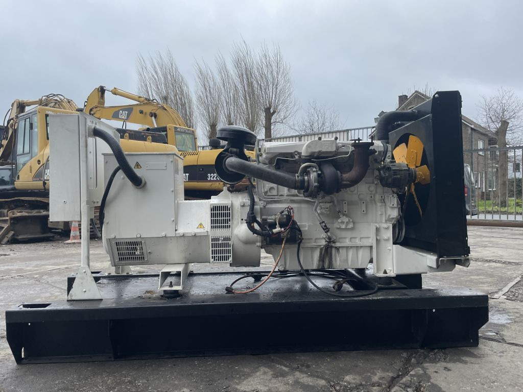 ערכת גנרטורים Perkins 100 KVA Generator 3 Phase Perkins  100 KVA Generator 3 Phase: תמונה 6