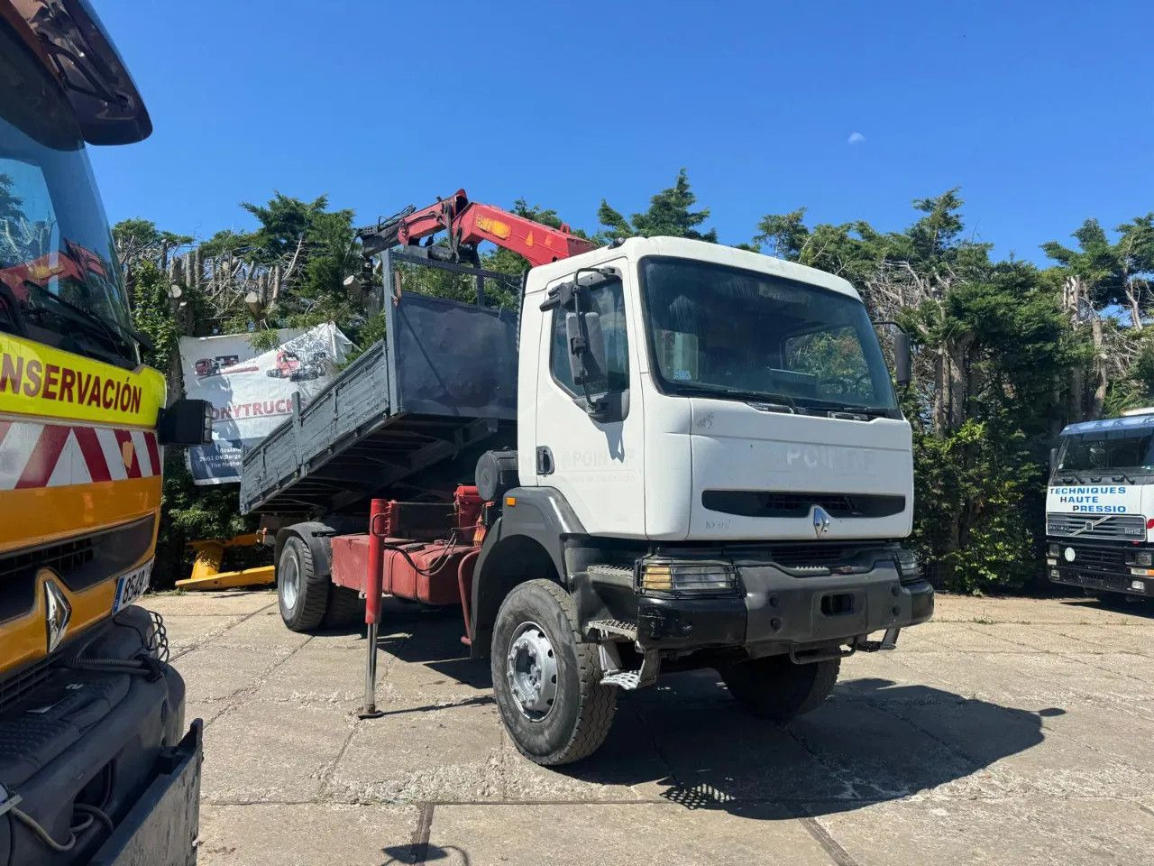 Renault Kerax 340 4X2 Tipper+Crane Spring/Spring Euro2 M - יחידת טרקטור: תמונה 1 Renault Kerax 340 4X2 Tipper+Crane Spring/Spring Euro2 M - יחידת טרקטור: תמונה 1