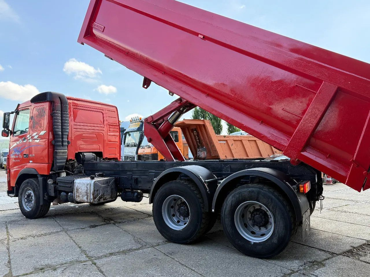 Volvo FH 16.600 6X4 Tipper Spring/Spring Euro5 - מזהיר: תמונה 3 Volvo FH 16.600 6X4 Tipper Spring/Spring Euro5 - מזהיר: תמונה 3
