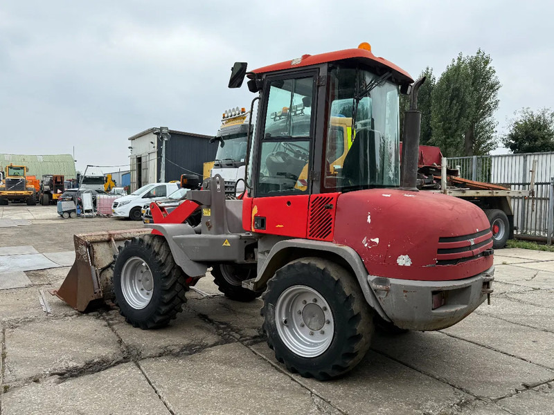 Volvo L30 WHEELLOADER OPEN BUCKET QUICK COUPLER - מעמיס גלגלים: תמונה 3 Volvo L30 WHEELLOADER OPEN BUCKET QUICK COUPLER - מעמיס גלגלים: תמונה 3