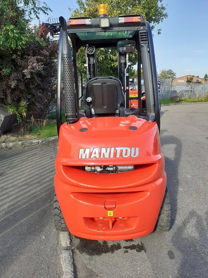 Manitou MI 25 D - מלגזת סולר: תמונה 3 Manitou MI 25 D - מלגזת סולר: תמונה 3