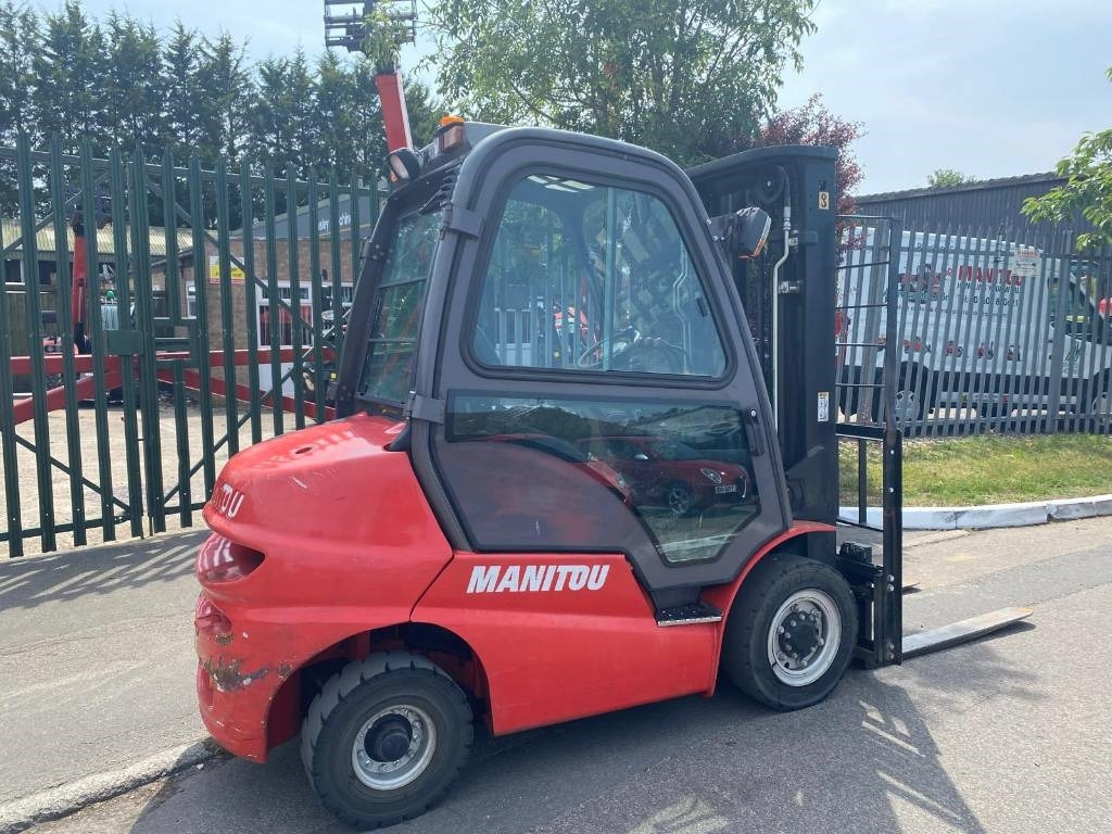 Manitou Mi25D - מלגזת סולר: תמונה 1 Manitou Mi25D - מלגזת סולר: תמונה 1