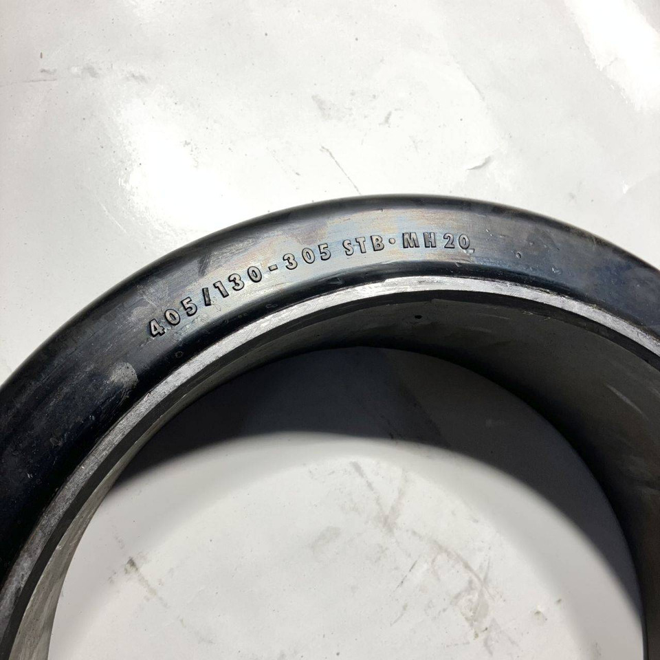 2X Conti EL 405-130-305 tyres - היגוי עבור ציוד לטיפול בחומרים: תמונה 2 2X Conti EL 405-130-305 tyres - היגוי עבור ציוד לטיפול בחומרים: תמונה 2