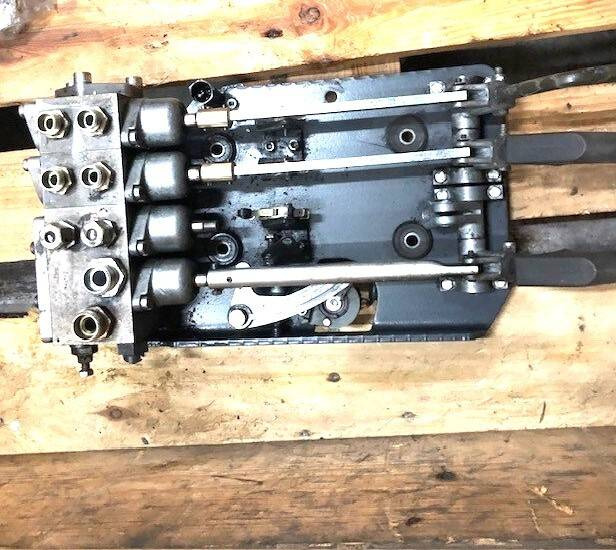 4- Way hydraulic control for Still - שסתום הידרולי עבור ציוד לטיפול בחומרים: תמונה 3 4- Way hydraulic control for Still - שסתום הידרולי עבור ציוד לטיפול בחומרים: תמונה 3
