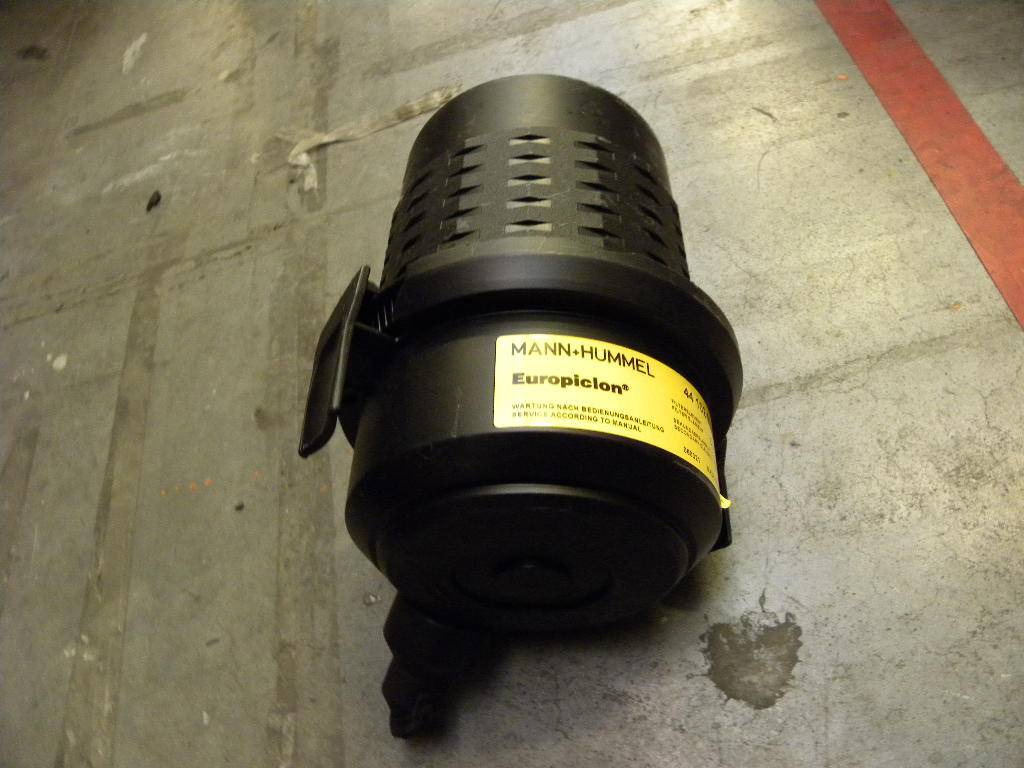 Air cleaner from Mann+Hummel - מנוע וחלקים עבור ציוד לטיפול בחומרים: תמונה 1 Air cleaner from Mann+Hummel - מנוע וחלקים עבור ציוד לטיפול בחומרים: תמונה 1
