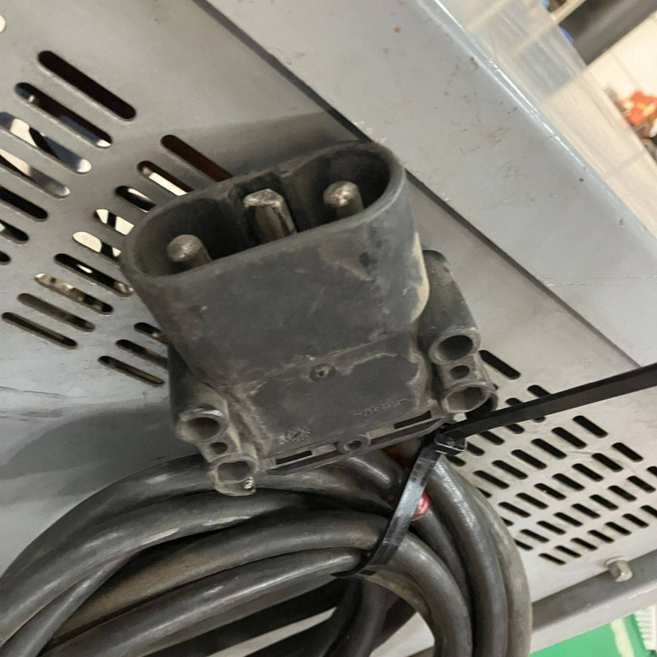 Benning 80V/70A Belatron - חלקי חילוף עבור ציוד לטיפול בחומרים: תמונה 4 Benning 80V/70A Belatron - חלקי חילוף עבור ציוד לטיפול בחומרים: תמונה 4