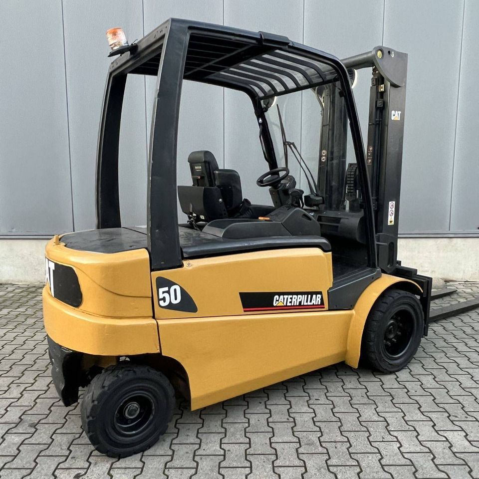 Caterpillar EP50 - מלגזה חשמלית: תמונה 5 Caterpillar EP50 - מלגזה חשמלית: תמונה 5