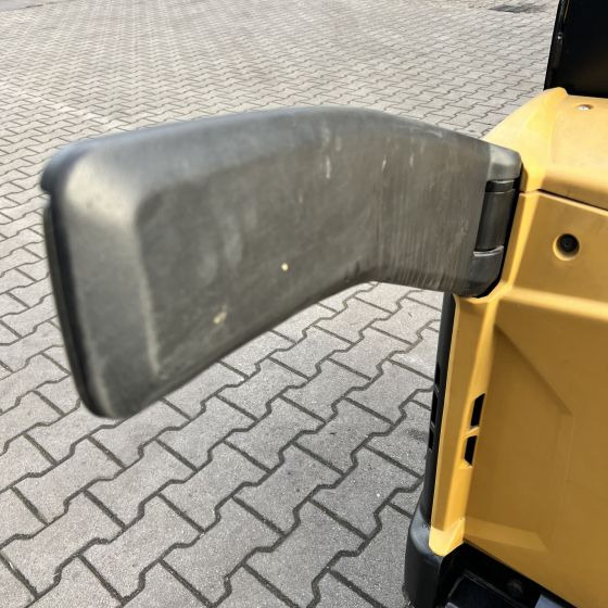 Caterpillar NPV20N2 - משאית משטחים: תמונה 5 Caterpillar NPV20N2 - משאית משטחים: תמונה 5