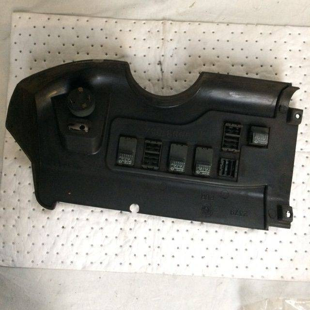 Control panel hood for Jungheinrich ETV 214/216 - מערכת חשמל עבור ציוד לטיפול בחומרים: תמונה 2 Control panel hood for Jungheinrich ETV 214/216 - מערכת חשמל עבור ציוד לטיפול בחומרים: תמונה 2