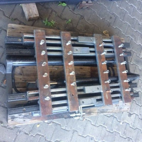 Double Pallet Handler with separate side shift - מזלגות עבור ציוד לטיפול בחומרים: תמונה 2 Double Pallet Handler with separate side shift - מזלגות עבור ציוד לטיפול בחומרים: תמונה 2