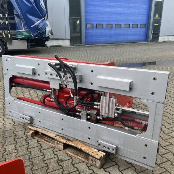 Dürwen Bale Clamp with side shift - מהדק עבור מכונה חקלאית: תמונה 1 Dürwen Bale Clamp with side shift - מהדק עבור מכונה חקלאית: תמונה 1