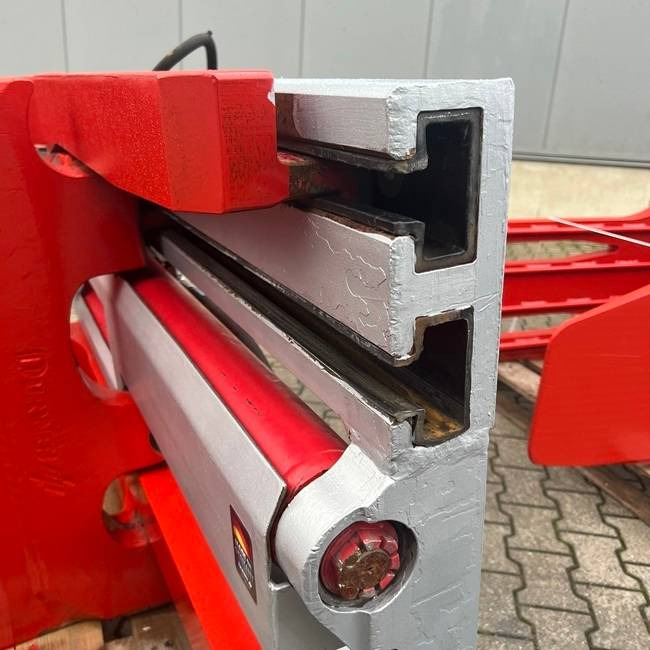 Dürwen Bale Clamp with side shift - מהדק: תמונה 3 Dürwen Bale Clamp with side shift - מהדק: תמונה 3