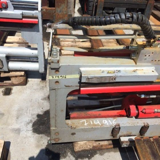 Dürwen Fork Clamp with separate sideshift - מהדק עבור ציוד לטיפול בחומרים: תמונה 1 Dürwen Fork Clamp with separate sideshift - מהדק עבור ציוד לטיפול בחומרים: תמונה 1