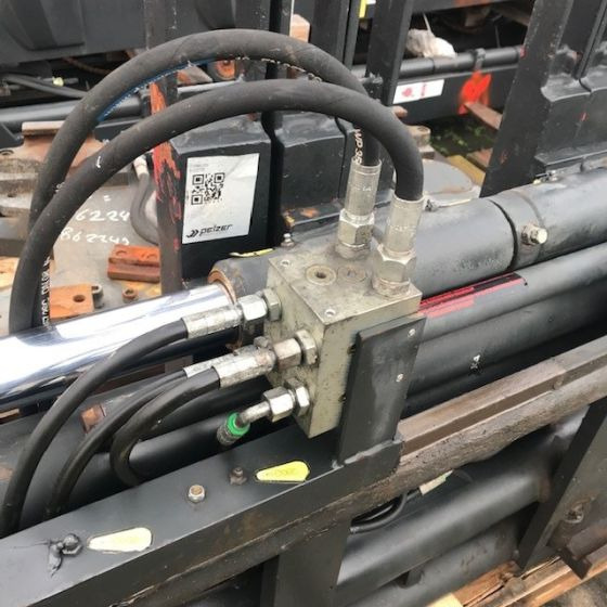 Dürwen Triple pallet handler - מזלגות עבור ציוד לטיפול בחומרים: תמונה 3 Dürwen Triple pallet handler - מזלגות עבור ציוד לטיפול בחומרים: תמונה 3
