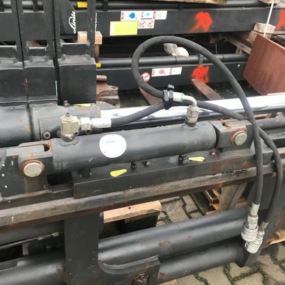 Dürwen Triple pallet handler - מזלגות עבור ציוד לטיפול בחומרים: תמונה 4 Dürwen Triple pallet handler - מזלגות עבור ציוד לטיפול בחומרים: תמונה 4
