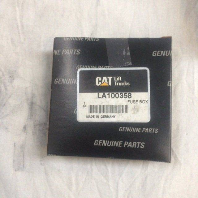 Fuse box for Caterpillar / Mitsubishi - נתיך עבור ציוד לטיפול בחומרים: תמונה 2 Fuse box for Caterpillar / Mitsubishi - נתיך עבור ציוד לטיפול בחומרים: תמונה 2