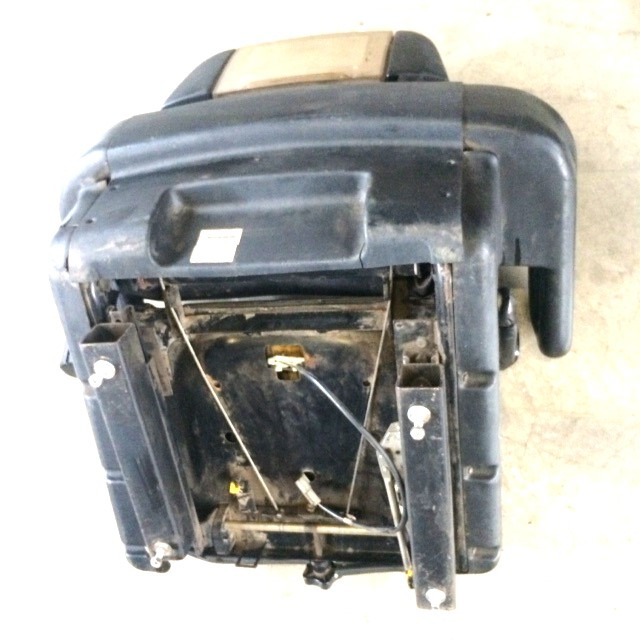 HYSTER seat for forklift - תא ופנים הרכב עבור מלגזה: תמונה 4 HYSTER seat for forklift - תא ופנים הרכב עבור מלגזה: תמונה 4