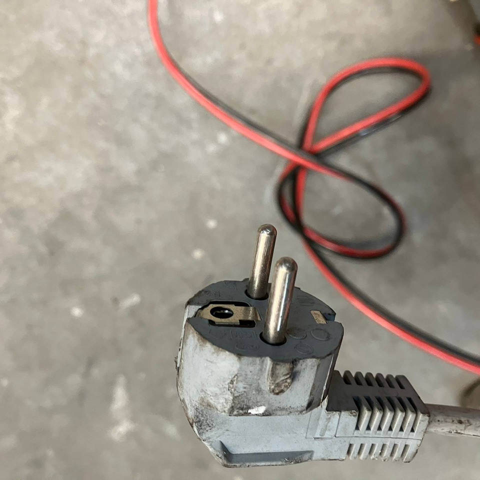 Hawker 24V/40A - חלקי חילוף עבור ציוד לטיפול בחומרים: תמונה 5 Hawker 24V/40A - חלקי חילוף עבור ציוד לטיפול בחומרים: תמונה 5