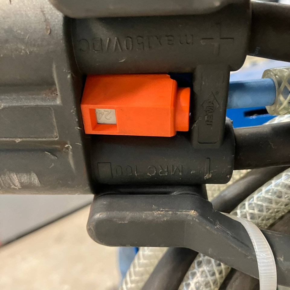 Hawker 24V/70A - חלקי חילוף עבור ציוד לטיפול בחומרים: תמונה 4 Hawker 24V/70A - חלקי חילוף עבור ציוד לטיפול בחומרים: תמונה 4