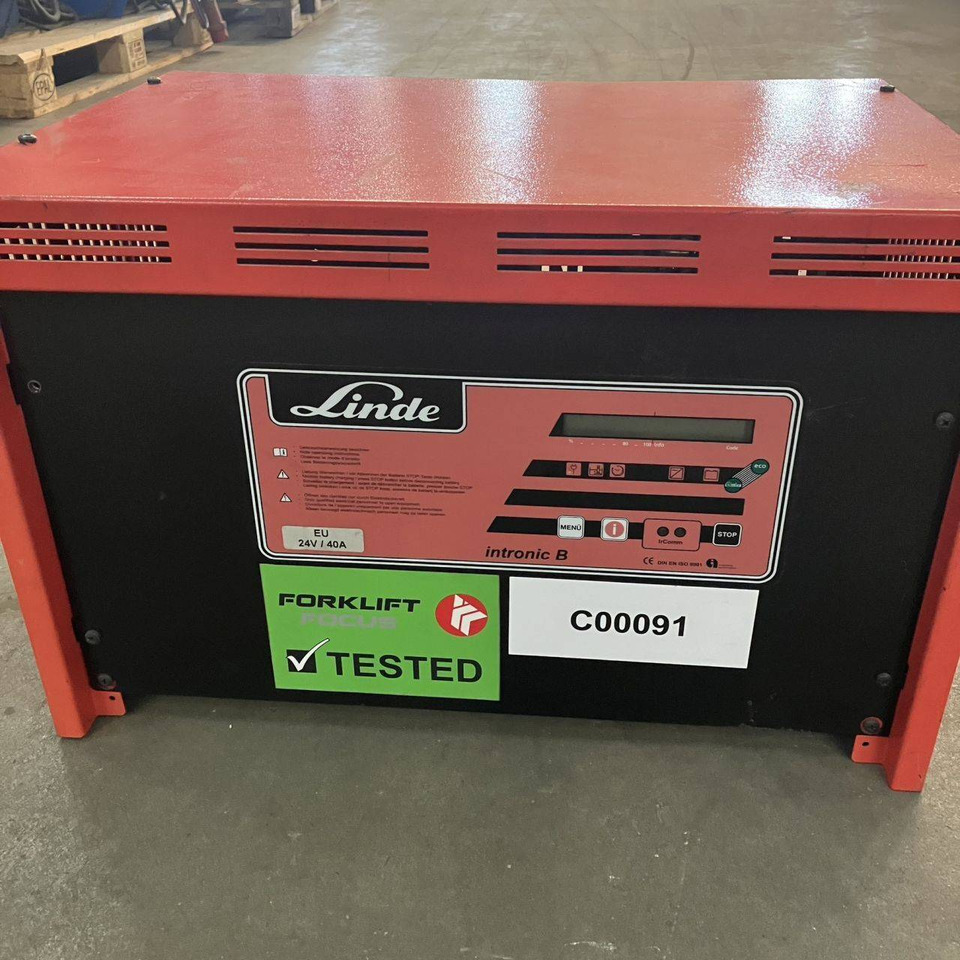 Hawker E 24V / 40A Tronic B - חלקי חילוף עבור ציוד לטיפול בחומרים: תמונה 3 Hawker E 24V / 40A Tronic B - חלקי חילוף עבור ציוד לטיפול בחומרים: תמונה 3