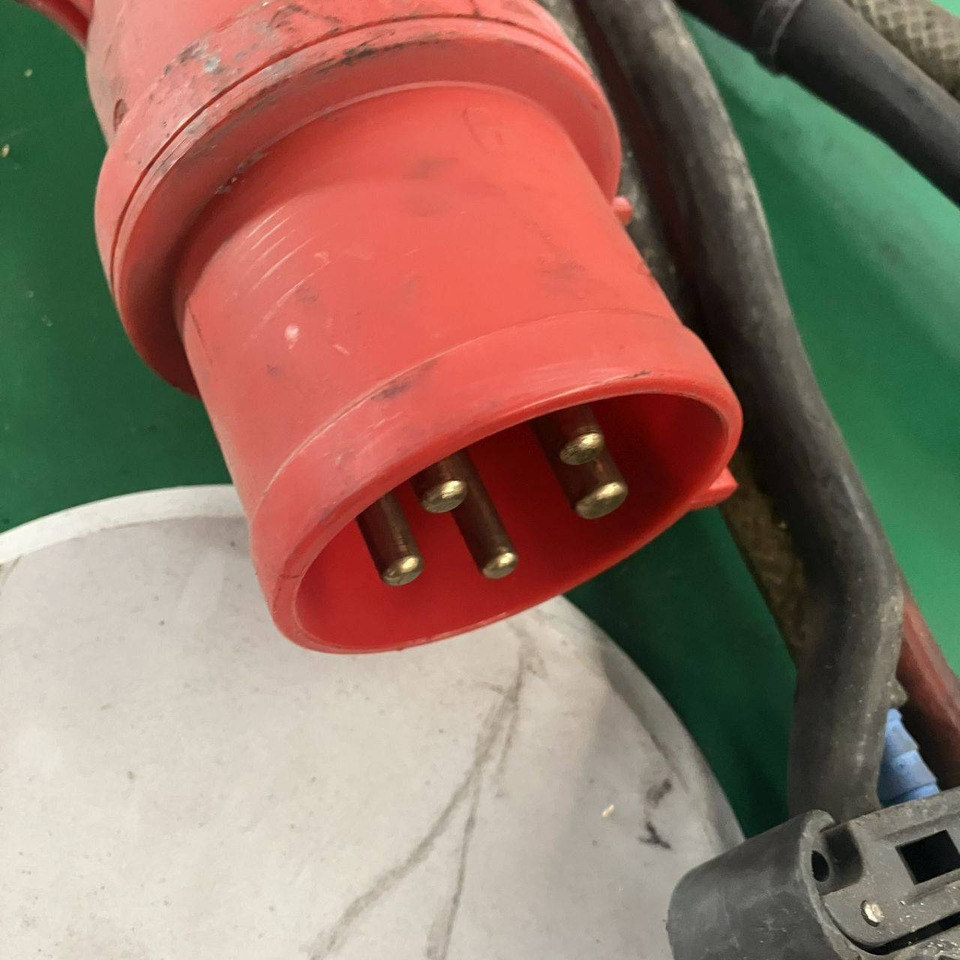 Hoppecke D400 G24/125B-F14HO-HF Trak Air - חלקי חילוף עבור ציוד לטיפול בחומרים: תמונה 5 Hoppecke D400 G24/125B-F14HO-HF Trak Air - חלקי חילוף עבור ציוד לטיפול בחומרים: תמונה 5