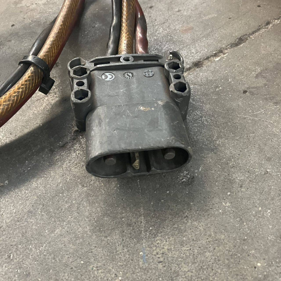 Hoppecke E230 G24/50 B-F14 HO-HF Trak Air - חלקי חילוף עבור ציוד לטיפול בחומרים: תמונה 4 Hoppecke E230 G24/50 B-F14 HO-HF Trak Air - חלקי חילוף עבור ציוד לטיפול בחומרים: תמונה 4