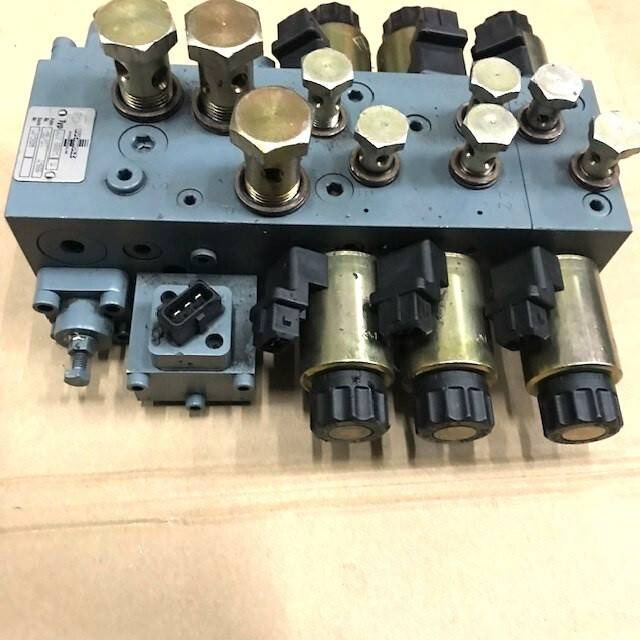 Hydraulic block for Caterpillar - שסתום הידרולי עבור ציוד לטיפול בחומרים: תמונה 4 Hydraulic block for Caterpillar - שסתום הידרולי עבור ציוד לטיפול בחומרים: תמונה 4