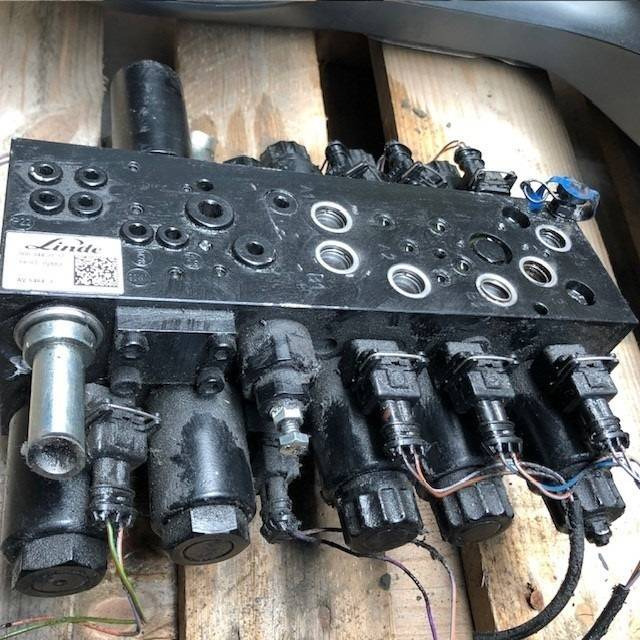 Hydraulic block for Linde - שסתום הידרולי עבור ציוד לטיפול בחומרים: תמונה 2 Hydraulic block for Linde - שסתום הידרולי עבור ציוד לטיפול בחומרים: תמונה 2