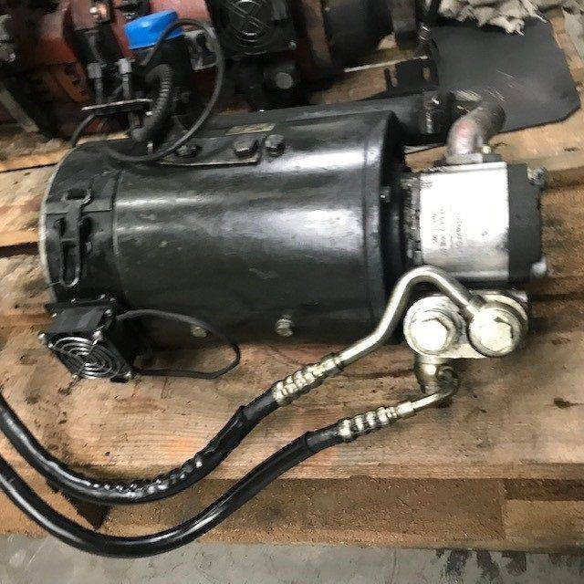 Hydraulic motor for Linde series 335-02 - מנוע הידרולי עבור ציוד לטיפול בחומרים: תמונה 2 Hydraulic motor for Linde series 335-02 - מנוע הידרולי עבור ציוד לטיפול בחומרים: תמונה 2