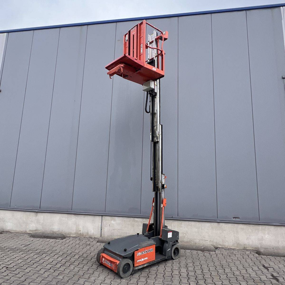 JLG Toucan Duo - מעלית תורן אנכית: תמונה 1 JLG Toucan Duo - מעלית תורן אנכית: תמונה 1
