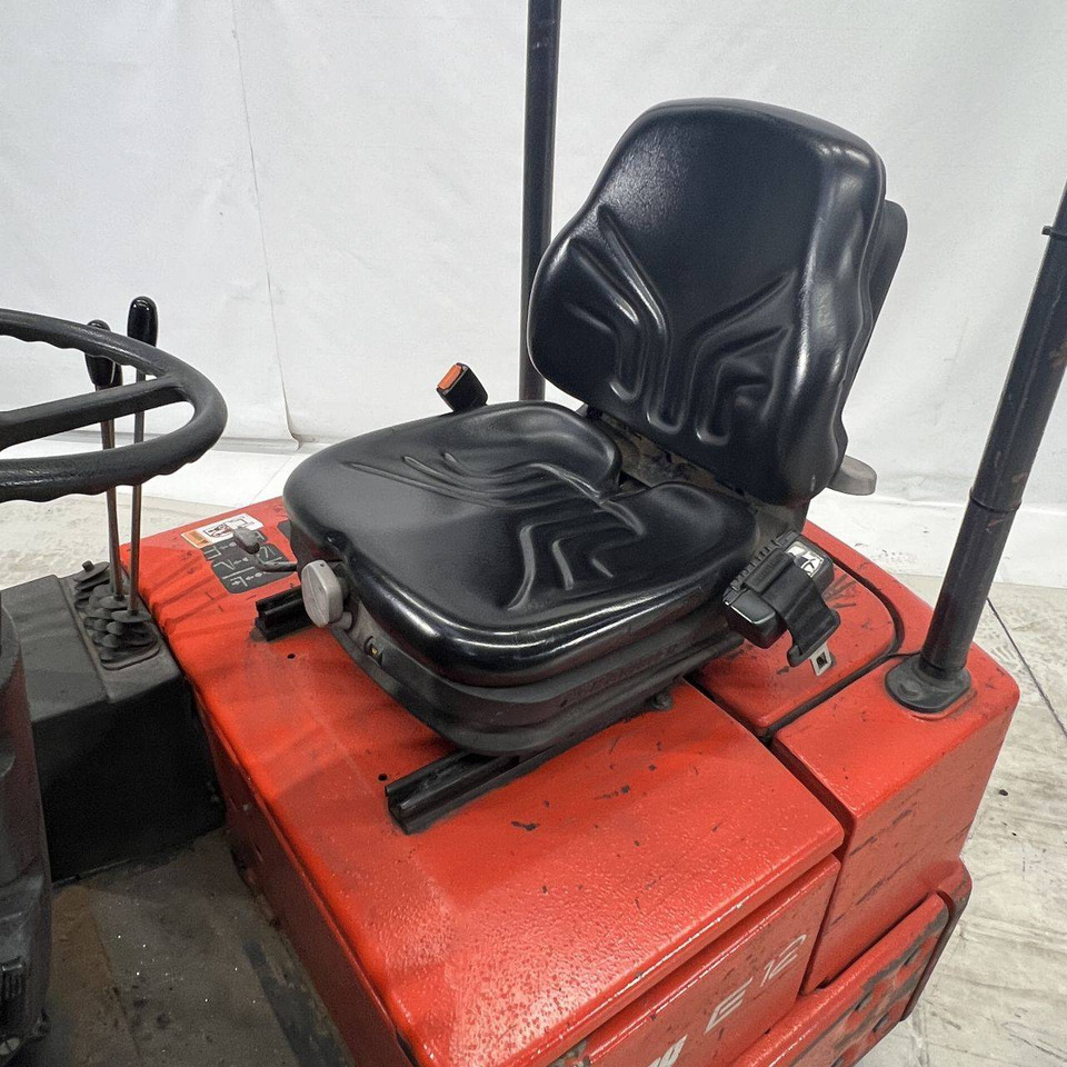 Linde E12 (324) - מלגזה חשמלית: תמונה 4 Linde E12 (324) - מלגזה חשמלית: תמונה 4