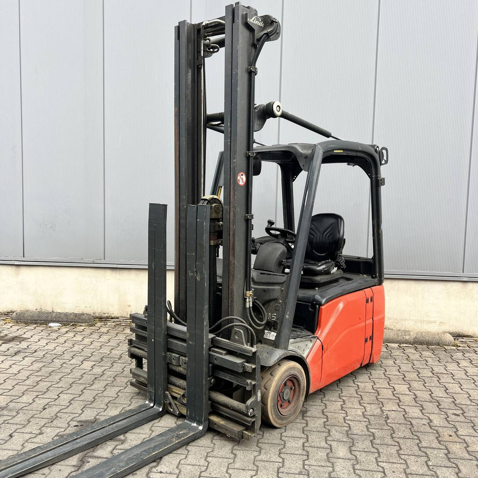 Linde E16 (386) - מלגזה חשמלית: תמונה 1 Linde E16 (386) - מלגזה חשמלית: תמונה 1