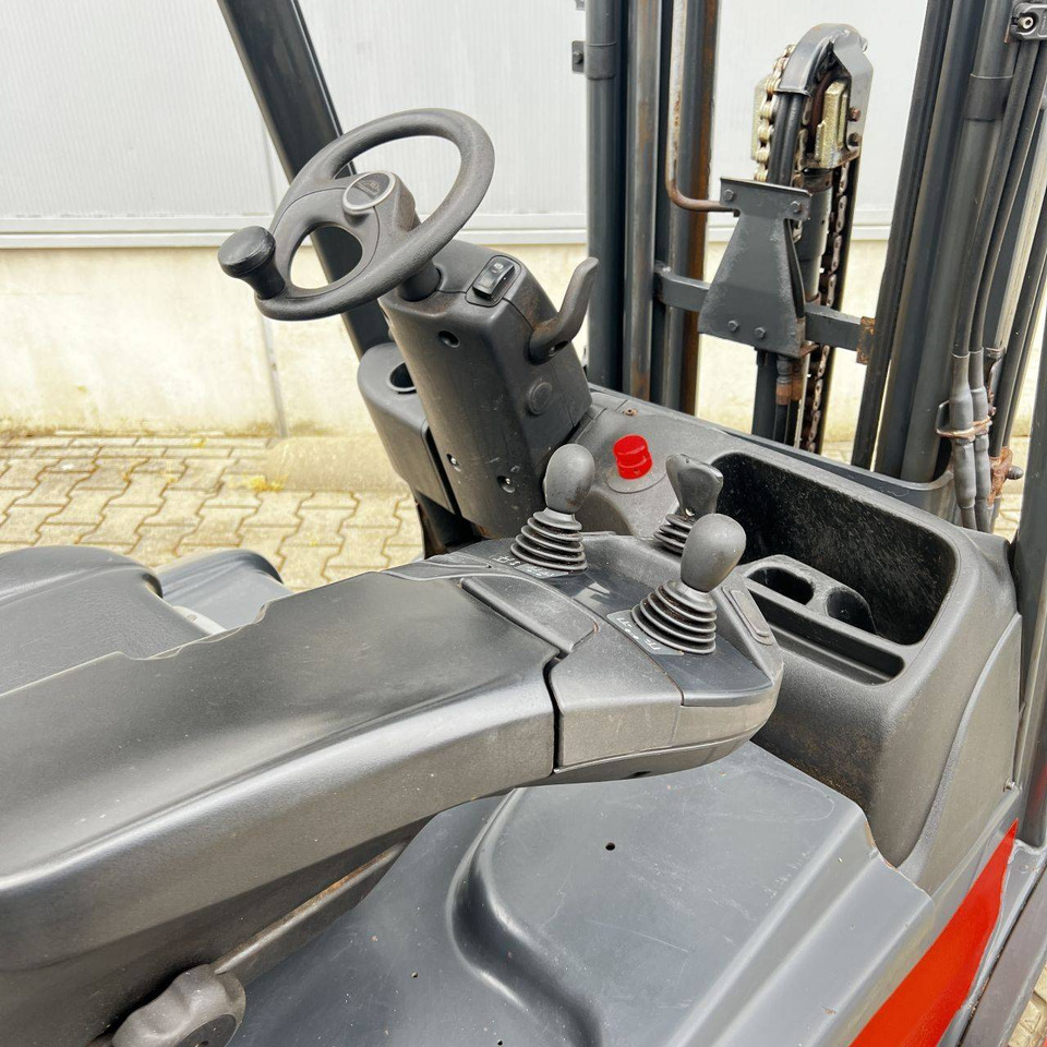 Linde E20L (386-02) EVO - מלגזה חשמלית: תמונה 3 Linde E20L (386-02) EVO - מלגזה חשמלית: תמונה 3
