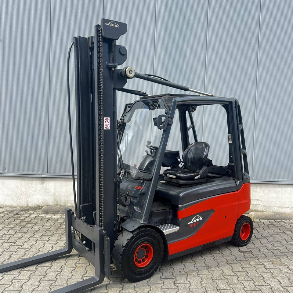 Linde E25L (387) - מלגזה חשמלית: תמונה 1 Linde E25L (387) - מלגזה חשמלית: תמונה 1