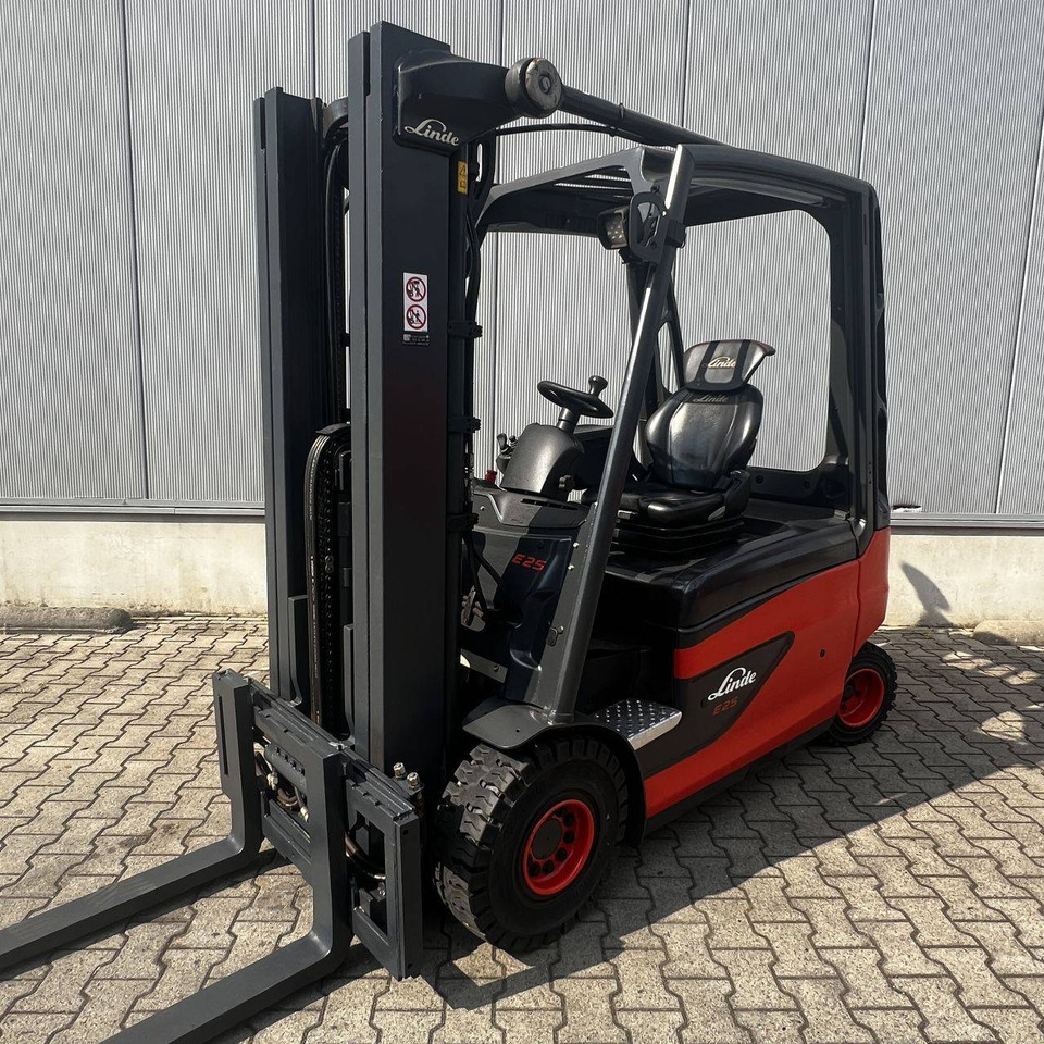 Linde E25L (387) - מלגזה חשמלית: תמונה 1 Linde E25L (387) - מלגזה חשמלית: תמונה 1