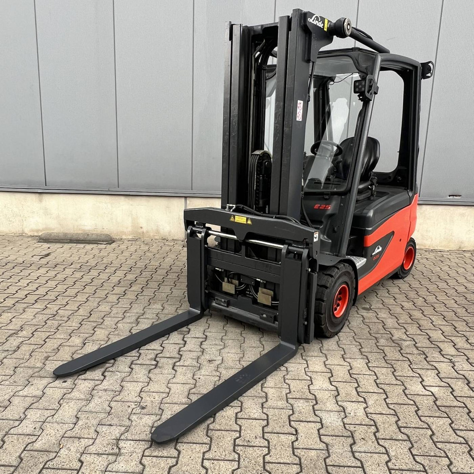Linde E25L (387) - מלגזה חשמלית: תמונה 1 Linde E25L (387) - מלגזה חשמלית: תמונה 1