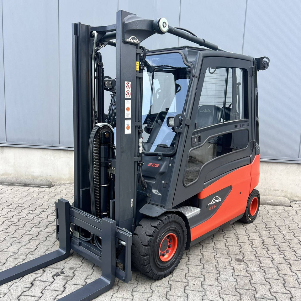 Linde E25L (387) - מלגזה חשמלית: תמונה 1 Linde E25L (387) - מלגזה חשמלית: תמונה 1