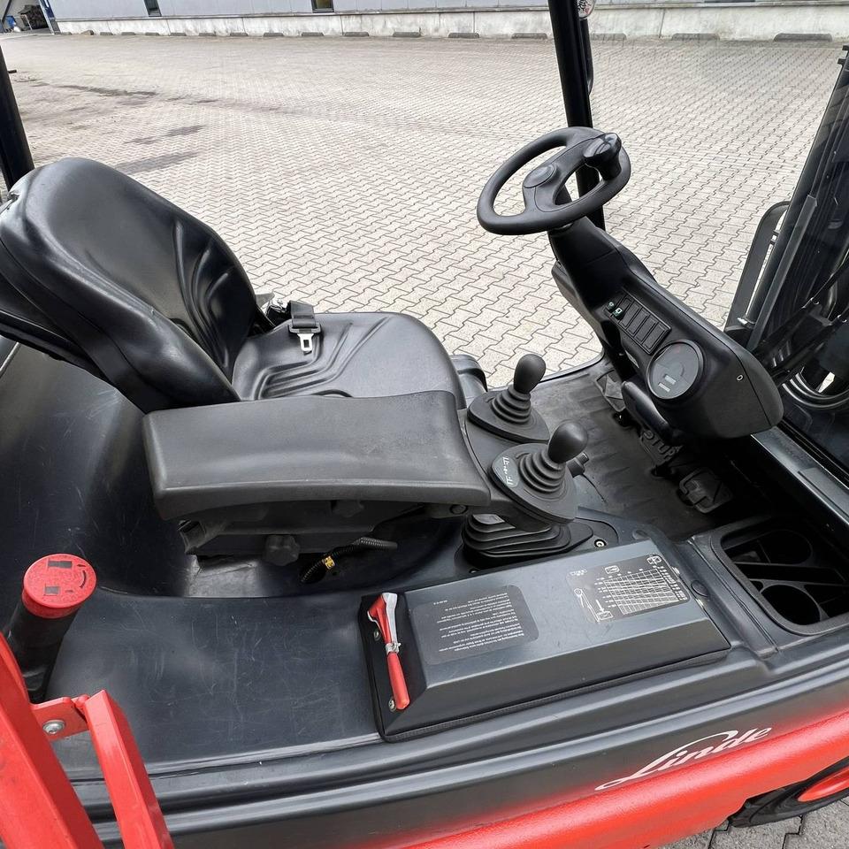 Linde E25S (336-03) - מלגזה חשמלית: תמונה 4 Linde E25S (336-03) - מלגזה חשמלית: תמונה 4