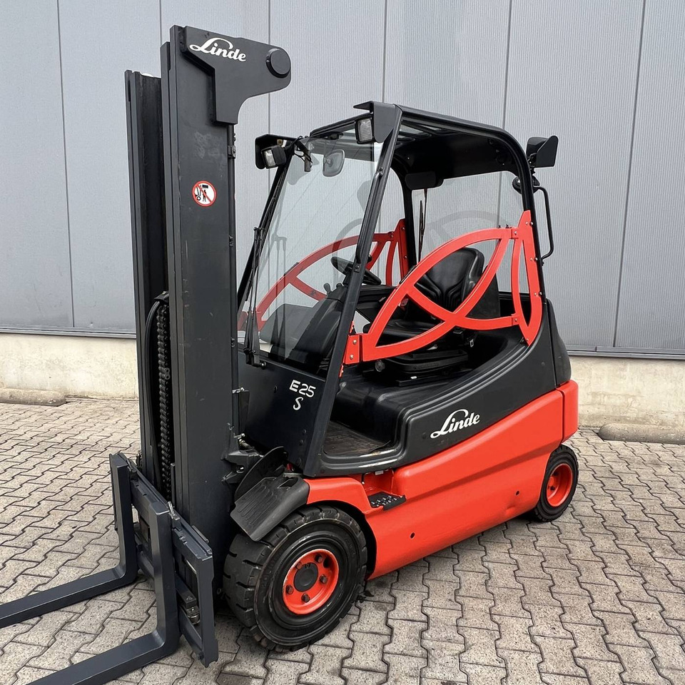 Linde E25S (336-03) - מלגזה חשמלית: תמונה 1 Linde E25S (336-03) - מלגזה חשמלית: תמונה 1