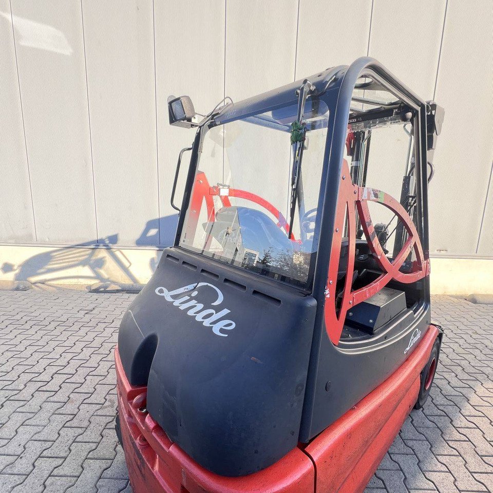Linde E25S (336-03) - מלגזה חשמלית: תמונה 3 Linde E25S (336-03) - מלגזה חשמלית: תמונה 3