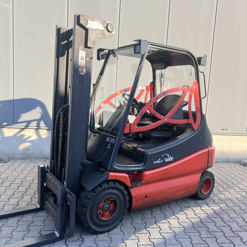 Linde E25S (336-03) - מלגזה חשמלית: תמונה 2 Linde E25S (336-03) - מלגזה חשמלית: תמונה 2