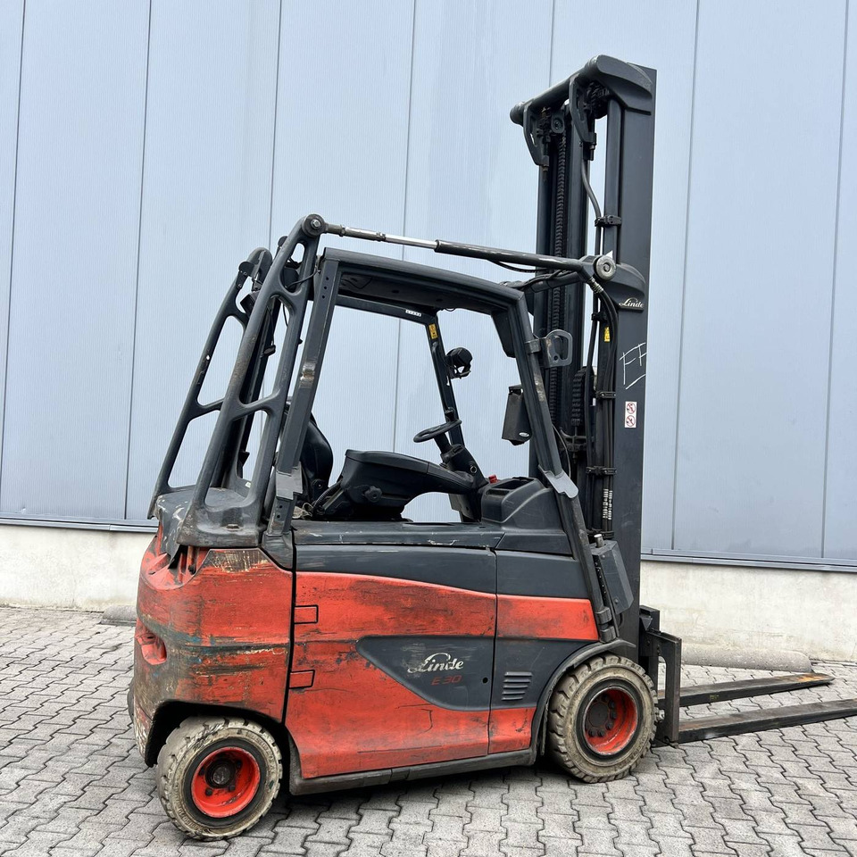 Linde E30/600H (387) - מלגזה חשמלית: תמונה 2 Linde E30/600H (387) - מלגזה חשמלית: תמונה 2