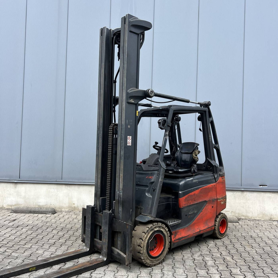 Linde E30/600H (387) - מלגזה חשמלית: תמונה 1 Linde E30/600H (387) - מלגזה חשמלית: תמונה 1