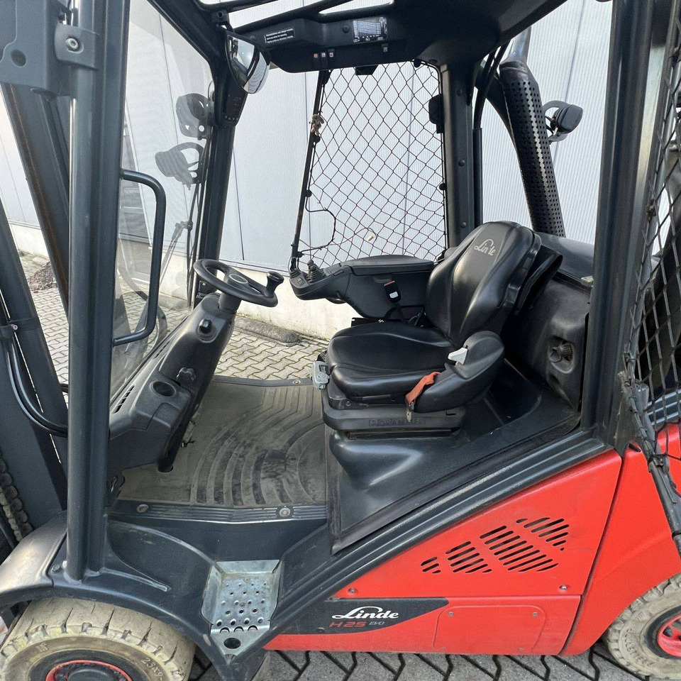 Linde H25T-02 (392) EVO - מלגזת LPG: תמונה 4 Linde H25T-02 (392) EVO - מלגזת LPG: תמונה 4