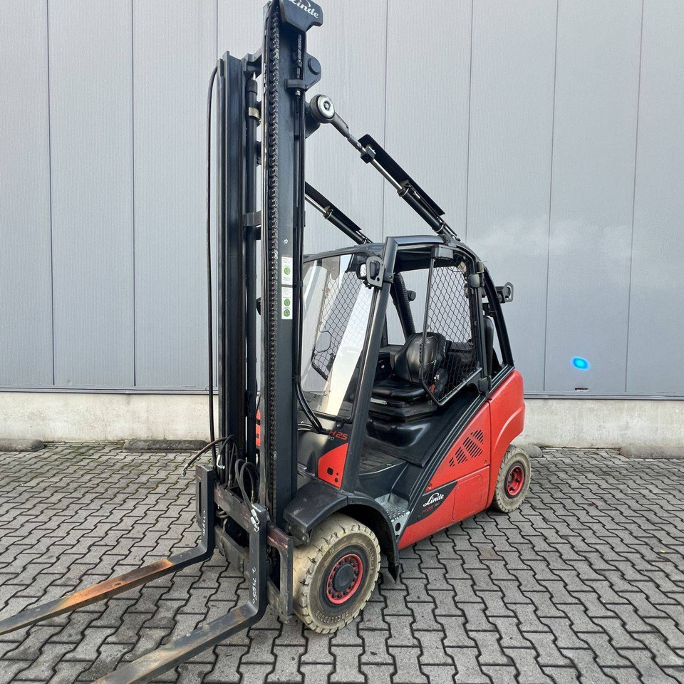 Linde H25T-02 (393) EVO - מלגזת LPG: תמונה 1 Linde H25T-02 (393) EVO - מלגזת LPG: תמונה 1