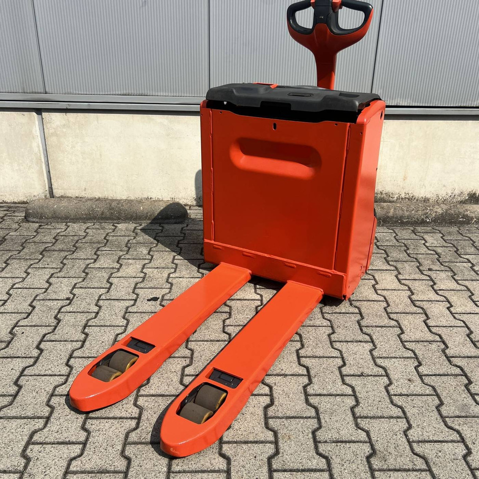 Linde T16 (1152) - משאית משטחים: תמונה 2 Linde T16 (1152) - משאית משטחים: תמונה 2